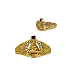 Past Honored Queen Ring with Pearls (JR10)